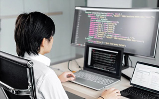 日土 ,php声明和调用变量的符号是什么？